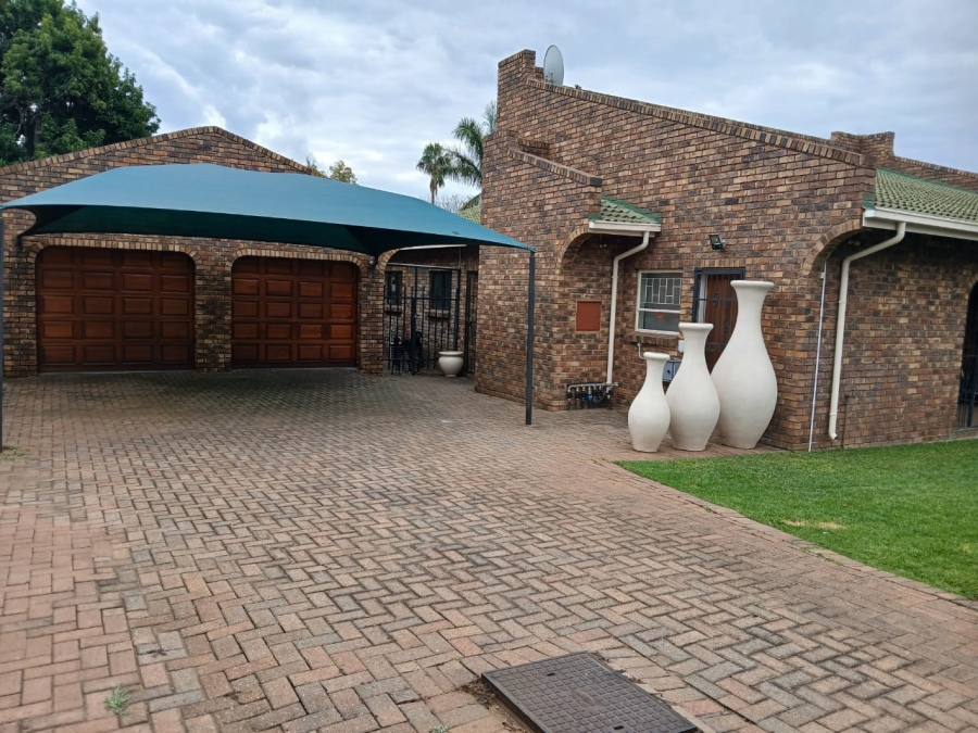 3 Bedroom Property for Sale in Bodorp North West